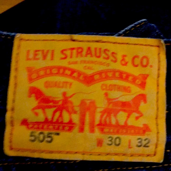 Levi's Other - Levi Strauss 505 -  5 pocket jeans 30X32